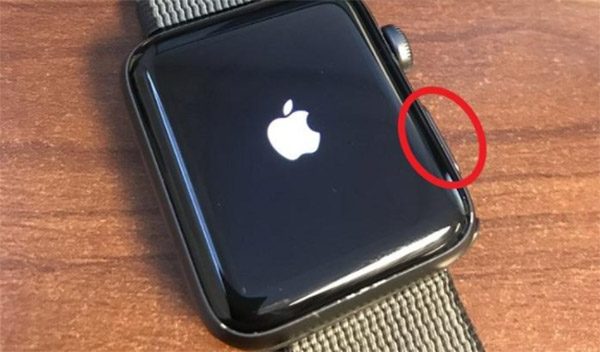 Đeo Apple Watch lên tay và kích hoạt đồng hồ
