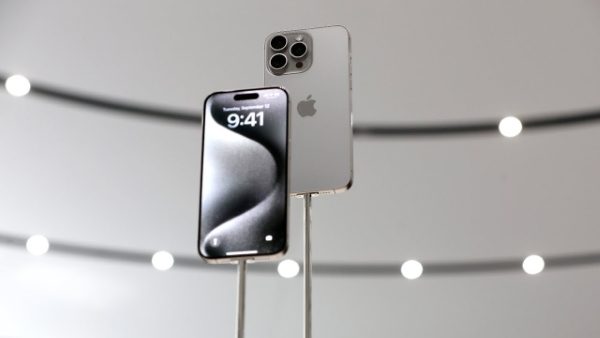 iPhone 15 Pro Max với thiết kế tinh xảo và sang trọng