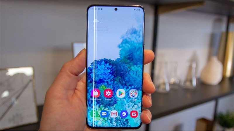 Điện thoại bị va đập mạnh hoặc rơi từ độ cao