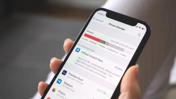 Bộ nhớ iPhone đầy có thể khiến quá trình cập nhật thất bại