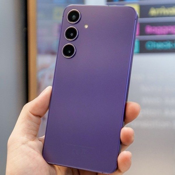 Samsung Galaxy S24 5G mang màu tím tinh tế